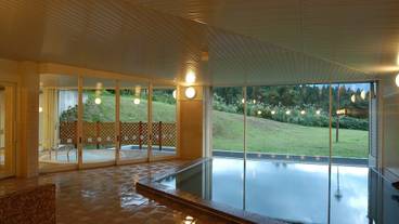 屋内スパ浴槽 / 1