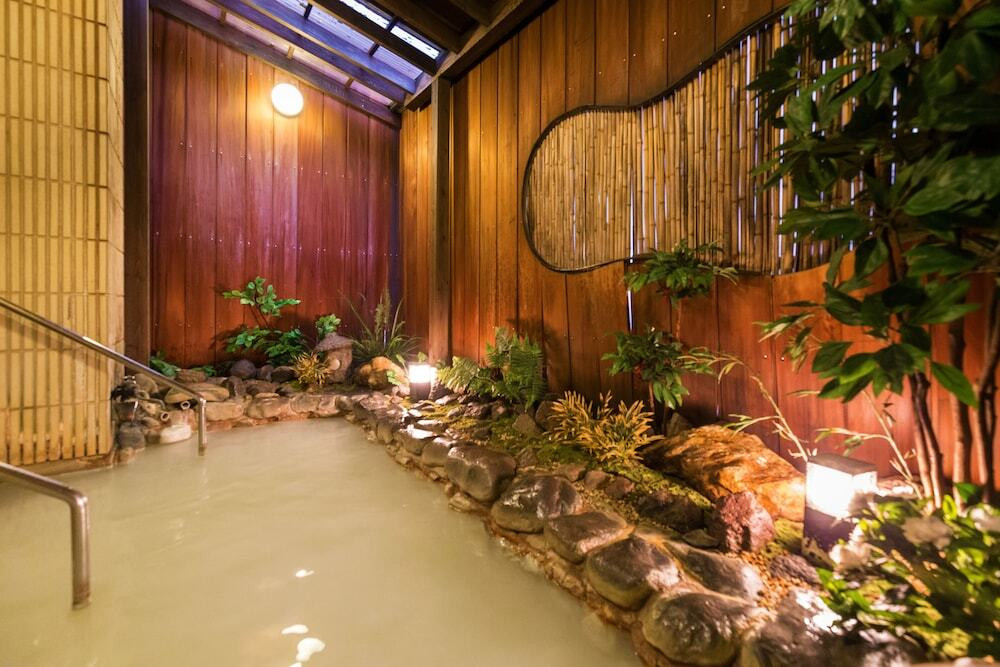 たっぷり観光した後に便利な立地。4つの源泉＆貸切風呂が嬉しい旅館3913602