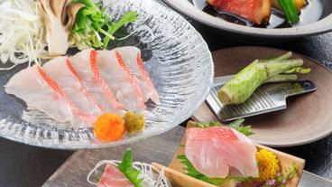 食事・飲み物 / 3