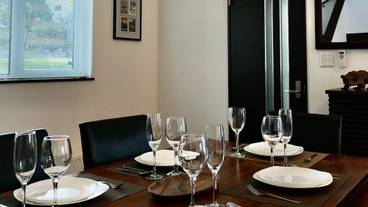 客室内のダイニングエリア / 3