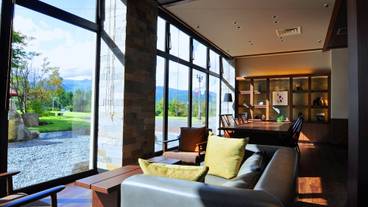 ロビーラウンジ / 9