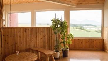 ロビーラウンジ / 3