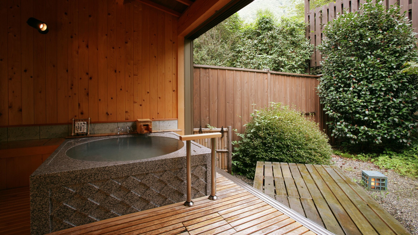 貸切露天風呂「小槌」