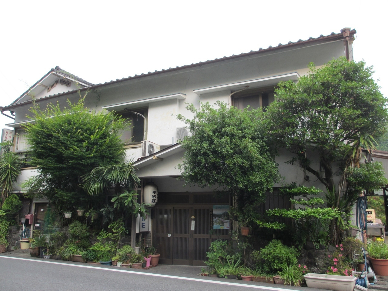 夫婦2人で切り盛りする、全6室のアットホームな宿3845790