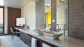 エグゼクティブキング [サウナ/クラブラウンジ/ミニバー/100インチ プロジェクター付]