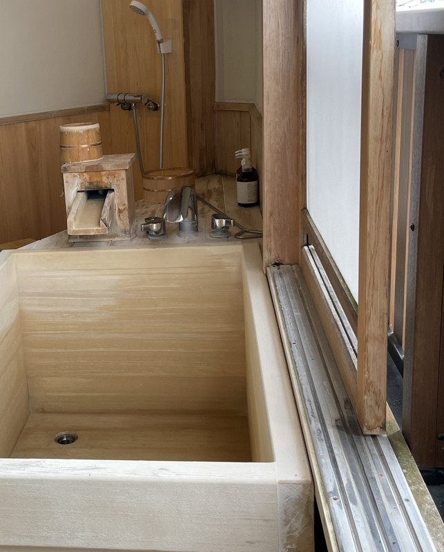 湯温が低くお湯張りも時間が必要