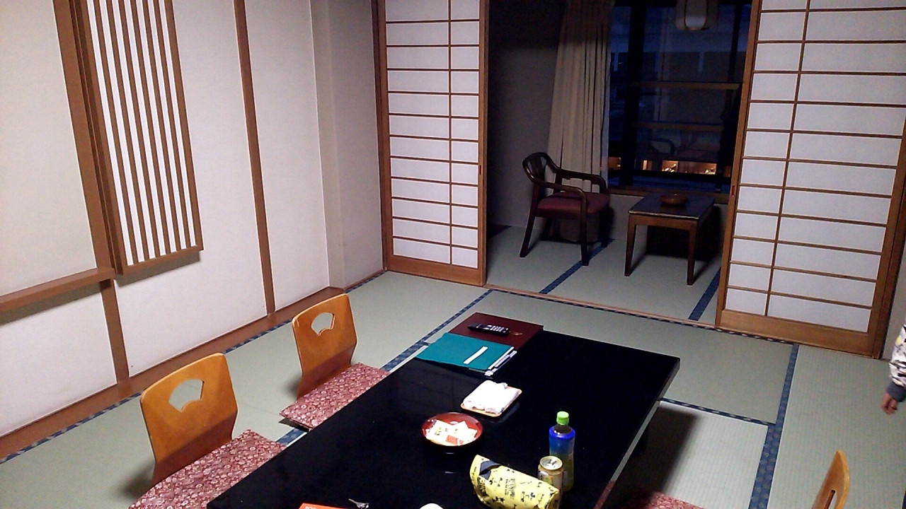 和室10帖のお部屋　至ってスタンダードです