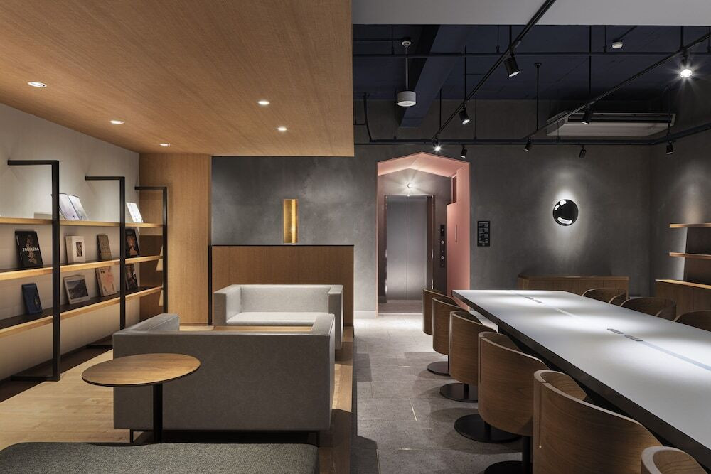 ロビーラウンジ