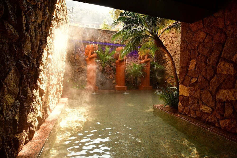 大浴場でも極上の温泉を満喫できます4007338