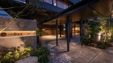 施設の入り口 / 8