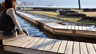 諏訪市湖畔公園の足湯 / 4