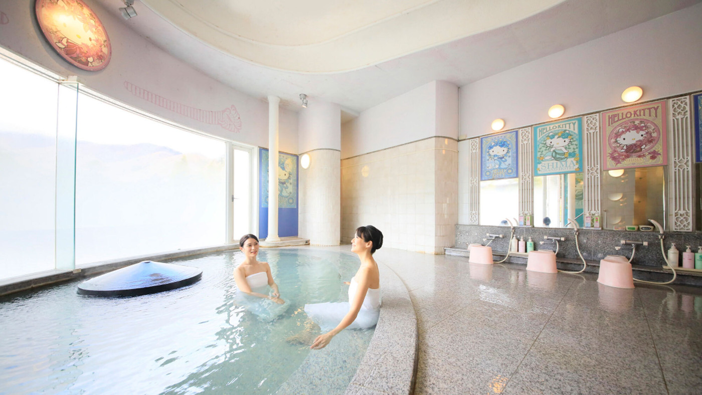 ハローキティの大浴場とカフェが乙女心をくすぐる宿3488786