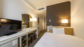 スモールダブルルーム ダブルベッド1台 禁煙 (13.5 ㎡)