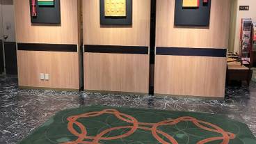 内部エントランス / 2