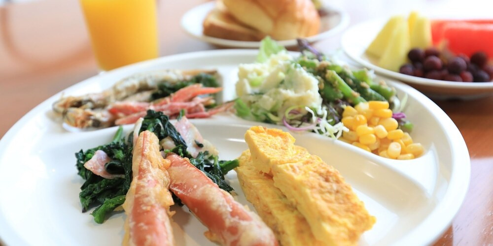 朝食