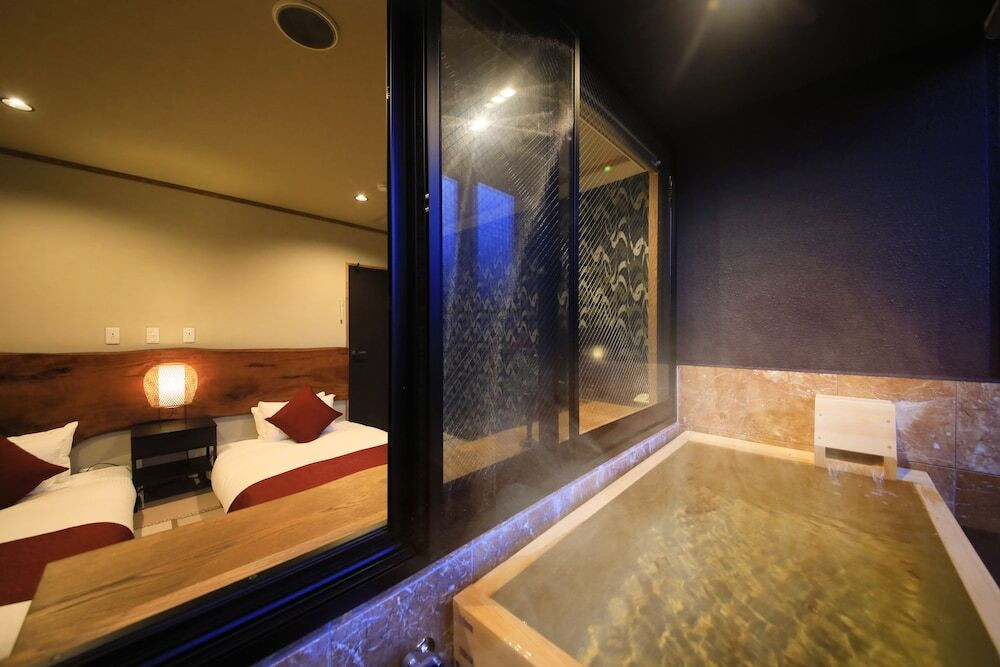 貸切露天ジャグジーと岩盤浴を二人で満喫できる宿4001944