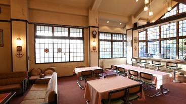 ロビーラウンジ / 9