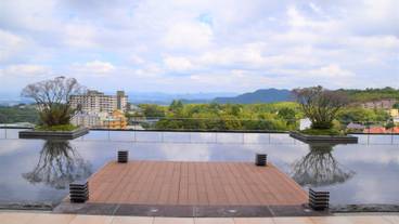 ロビーからの眺め① / 2