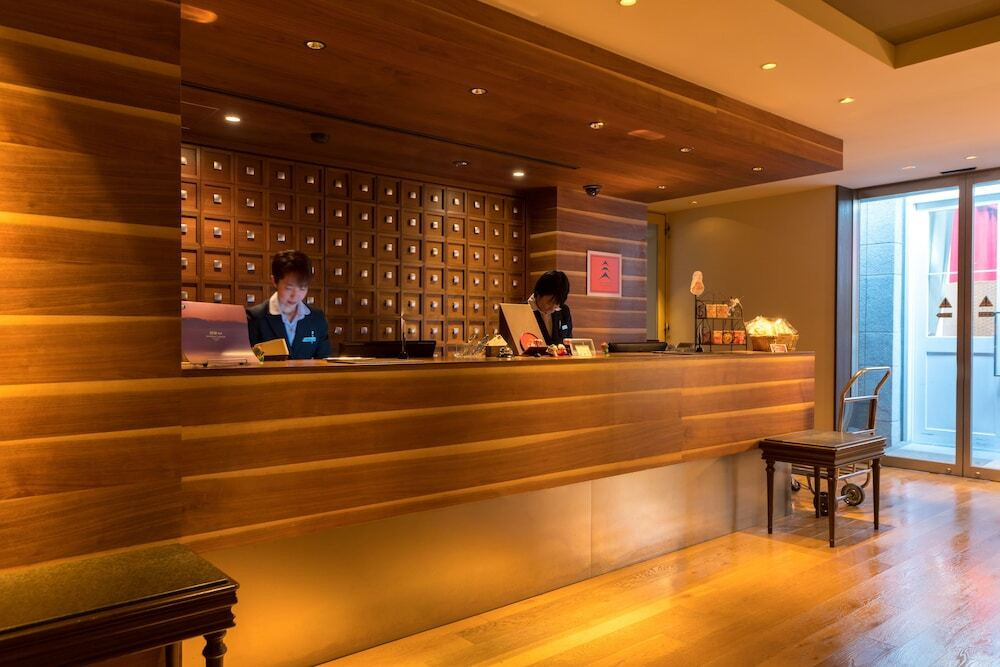 レストラン棟は国の「登録有形文化財」のシックなホテル3975676