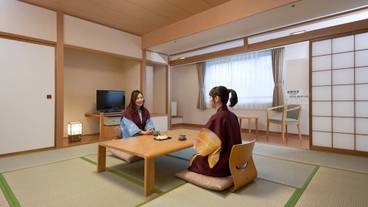 客室内のダイニングエリア / 12