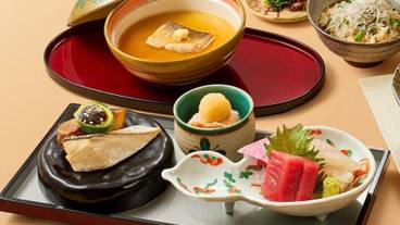 食事・飲み物 / 23