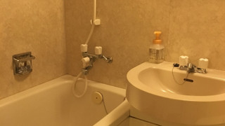 禁煙ダブルルーム D11N 線路反対側