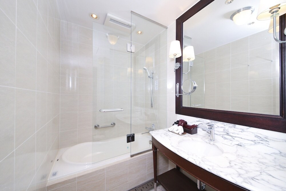 本館デラックス モダン／浴室一例