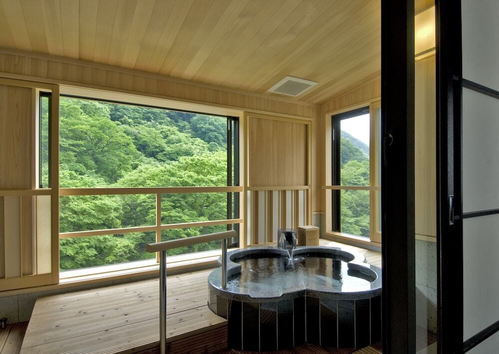 川のせせらぎが心地よい、縁起づくしの宿でリラックス4272395