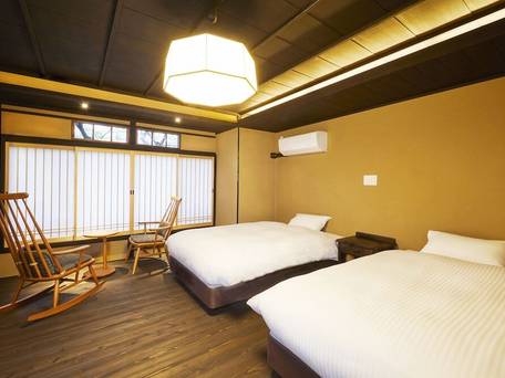 鈴 四条高瀬川 北 / 4