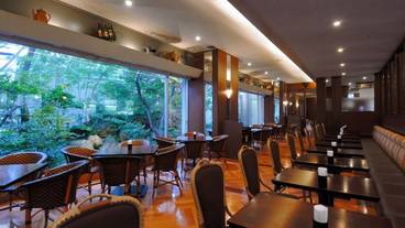 朝食スペース / 12