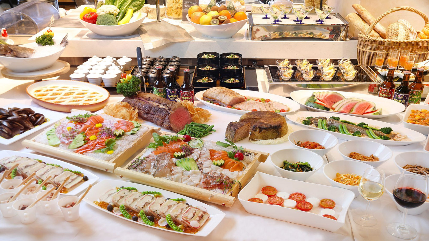 サマーシーズンにはナイトプールがオープン！幻想的な雰囲気を楽しんで4065013