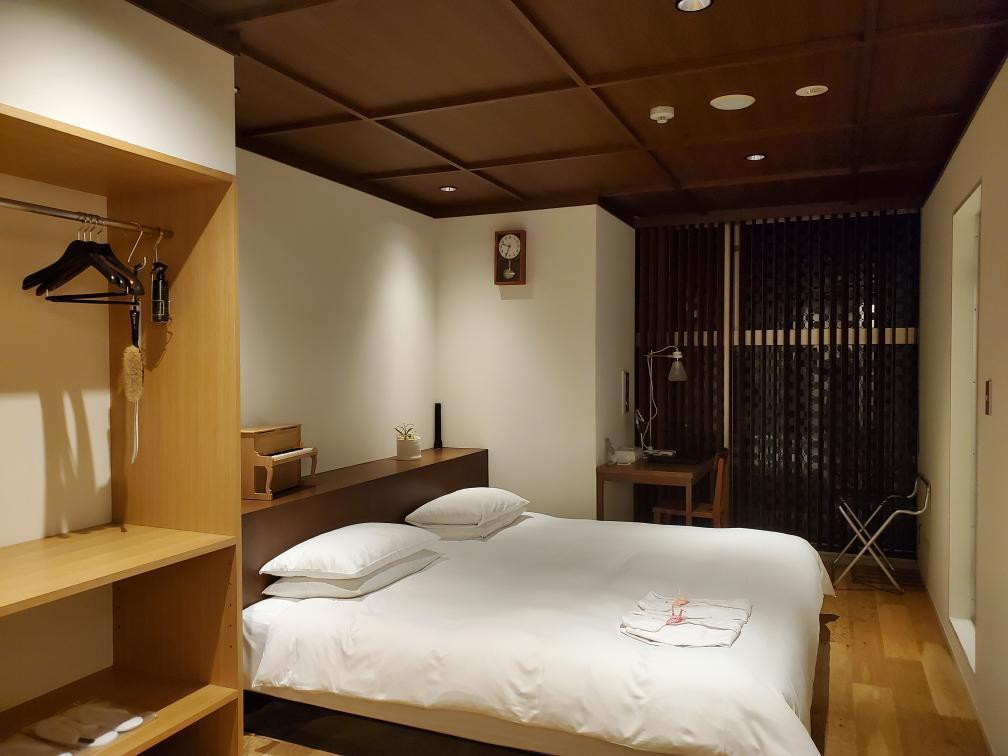 ROOM “303” / 1