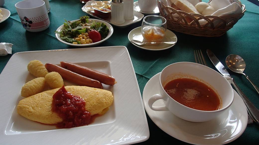 おいしい朝食で
栄養チャージ / 4