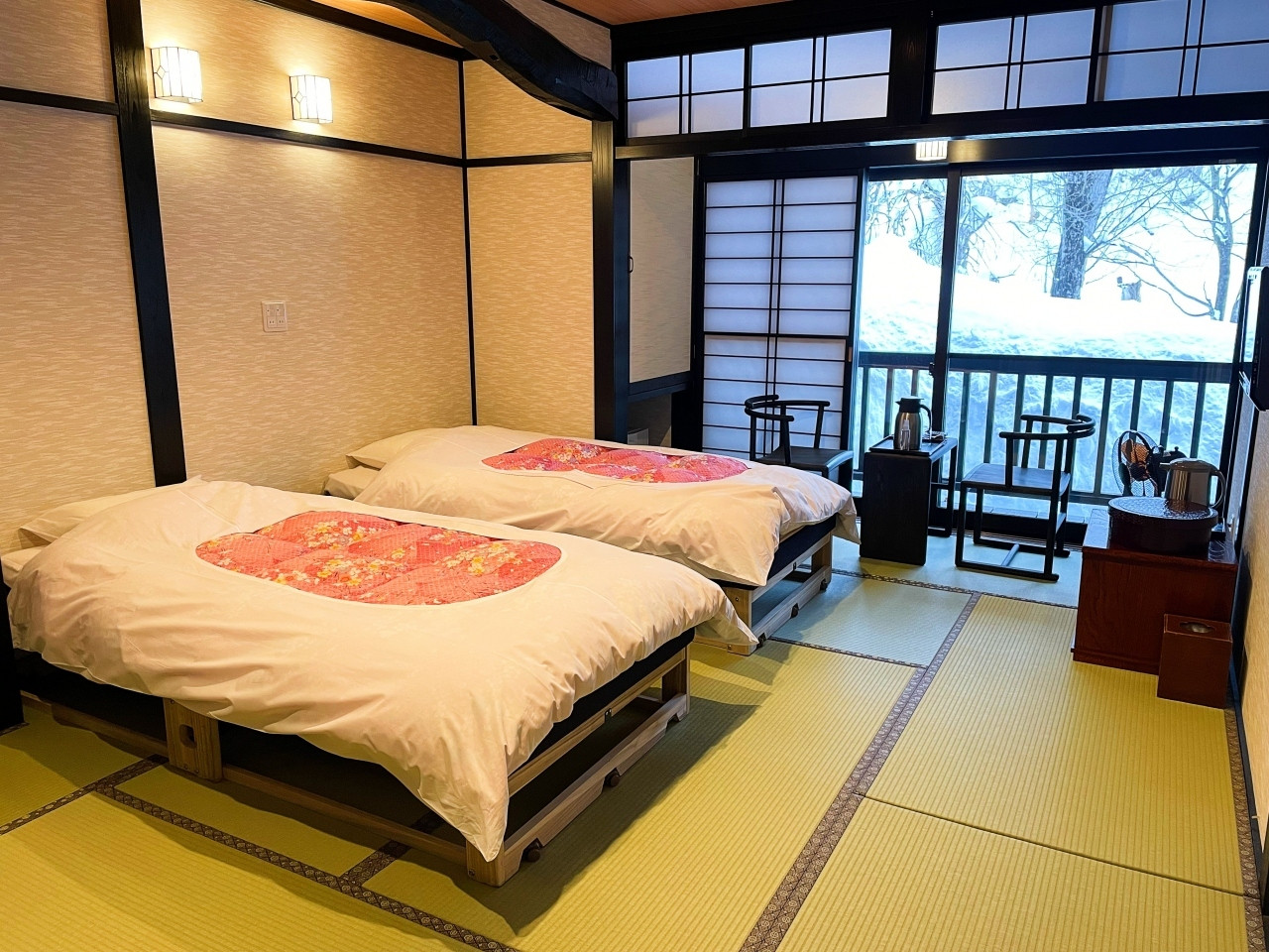 静寂漂う秘湯で、お疲れ気味の心と体にご褒美を3493171