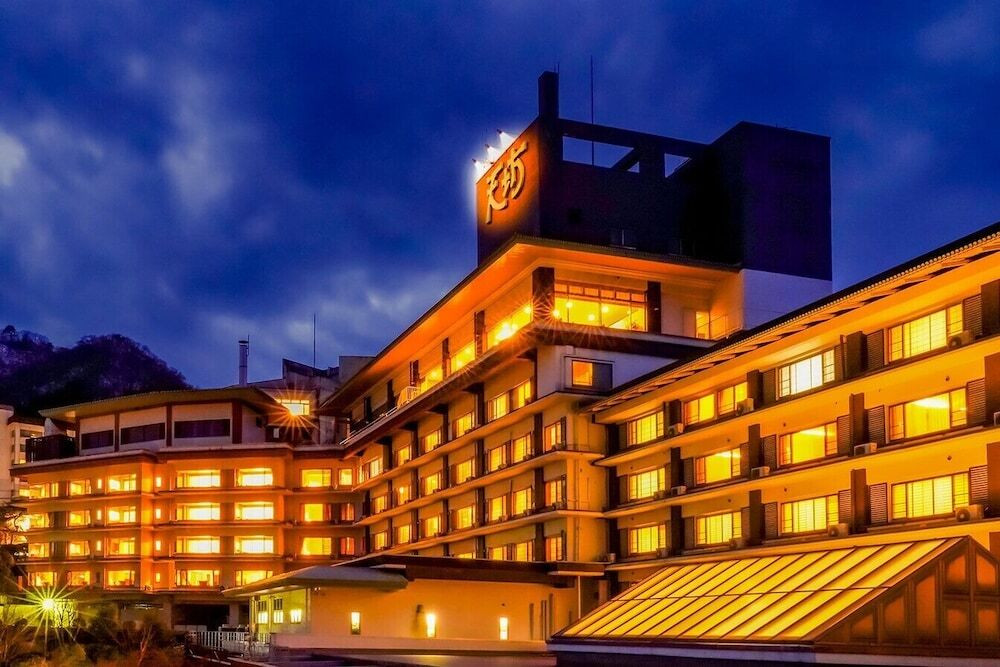 1,000坪の庭園風呂が自慢◎2種の天然温泉が楽しめる大型ホテル4024704