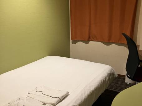 ザ・ビー池袋 / 2