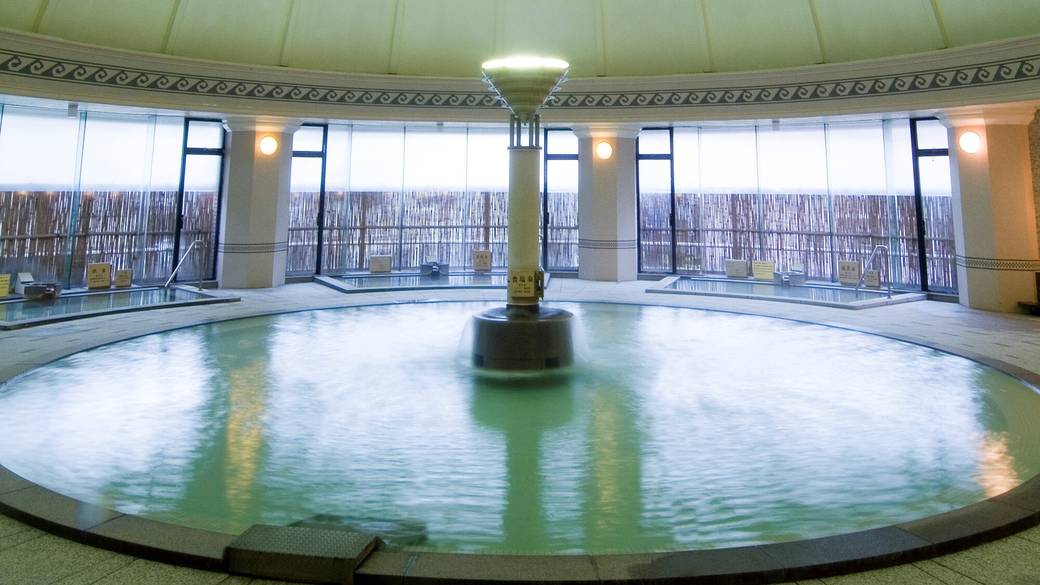 竜胆の湯 ローマ風の内風呂 / 1