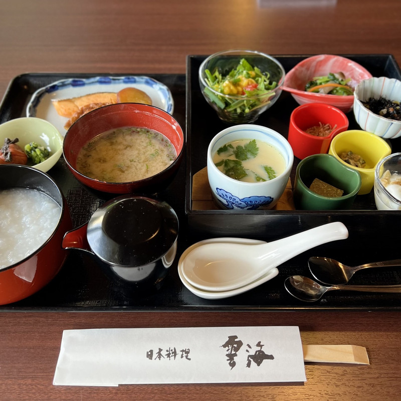 朝食は安定の美味しさ