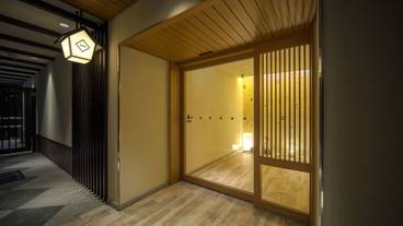 施設の入り口 / 9