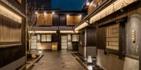 京都の路地が丸ごとホテルに！「Nazuna 京都 椿通」でおしゃれな町家ステイ♪