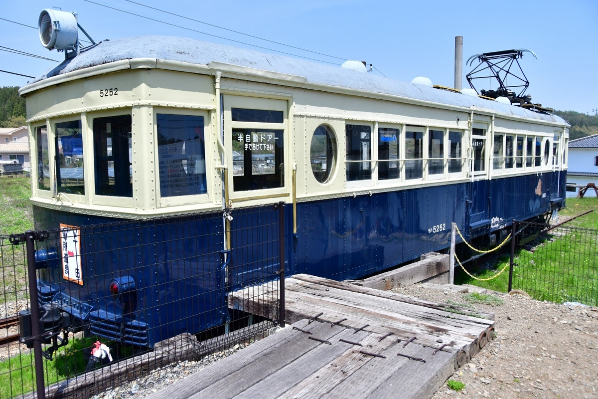 別所温泉駅　展示車両