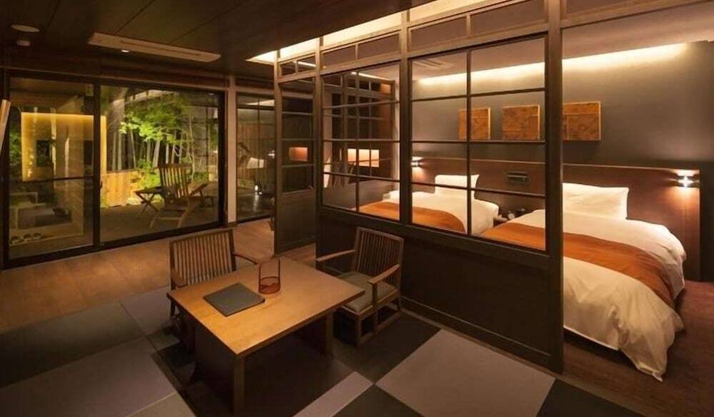 せせらぎをBGMに
癒しのひと時を / 1
