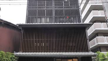 施設の正面 / 1