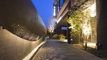 内部エントランス / 2