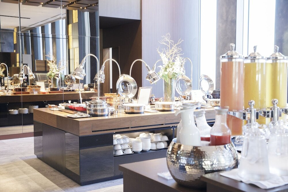 名古屋の夜景を2人占め♡展望台のようなお部屋に泊まれる4066129