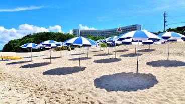 瀬底ビーチ パラソル / 6