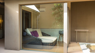 月の浮かぶ露天風呂のリラクゼーションスイート６帖和室付 [スイート] [和洋室] [禁煙] [海が見える]