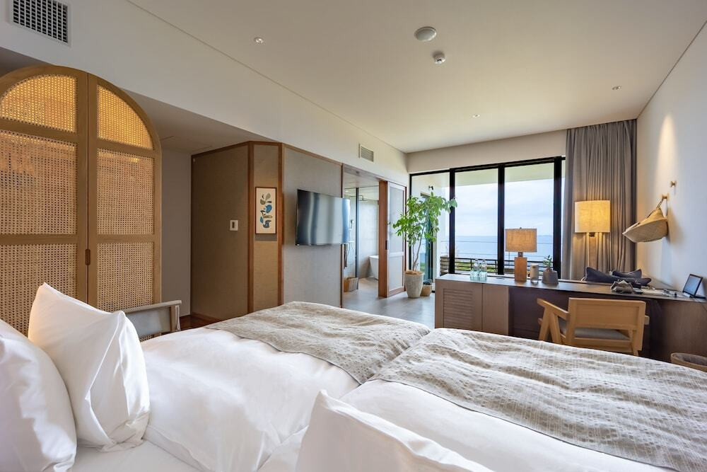 オーシャンビュー パノラマ スイート/ベッド