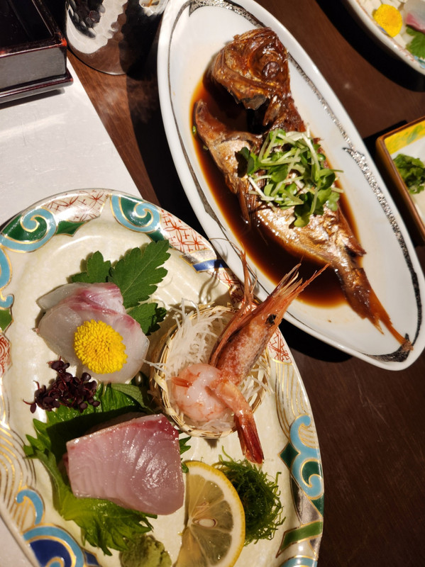 夕食 刺し身、金目鯛煮付け