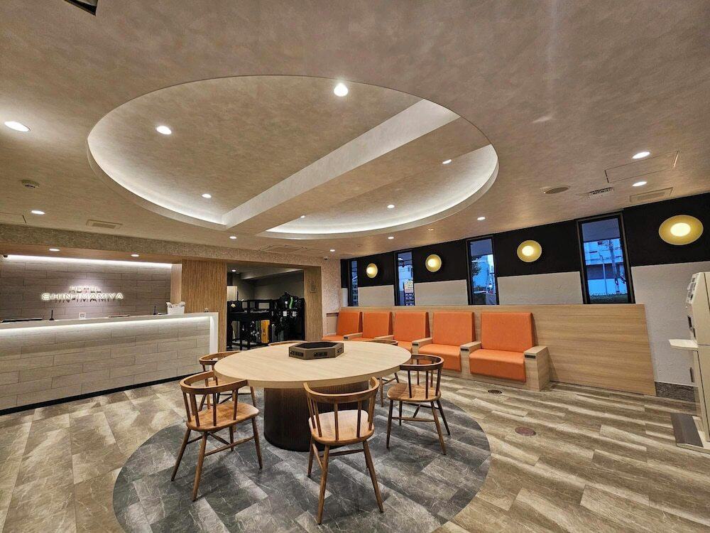 ロビーラウンジ